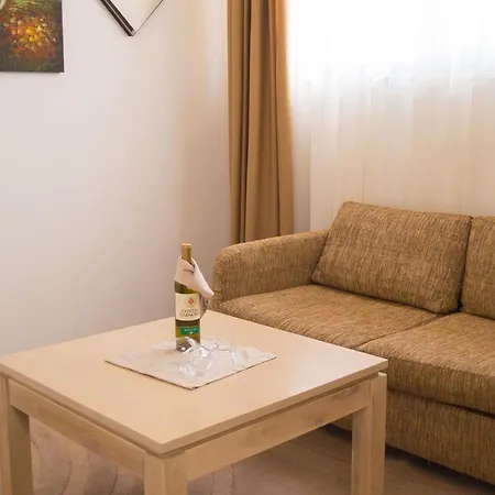 Winslow Infinity Apartahotel