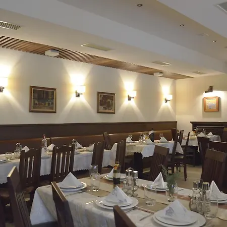 Winslow Infinity Apartahotel 3*
