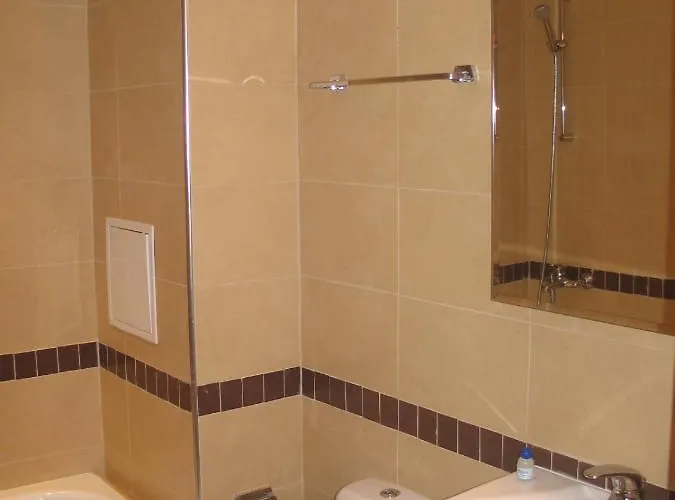 Winslow Infinity Aparthotel